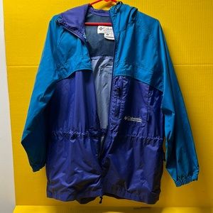 Columbia Sportswear Company blue green hooded lightweight jacket. Women’s medium